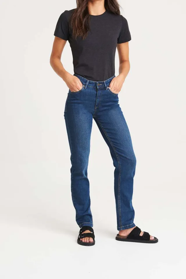 So Denim Katy Egyenes szárú női farmernadrág (SD011), modellen