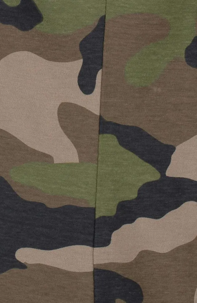 SOL'S Camo - környakas férfi póló (01188), modellen