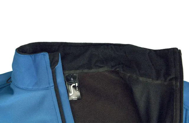 SOL'S Relax - férfi softshell cipzáras dzseki (46600), modellen
