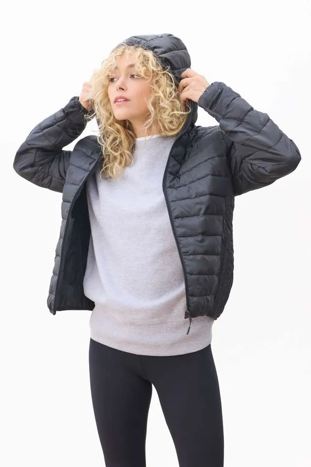 SOL'S Stream Hooded - Lightweight kapucnis bélelt női kabát (04445), modellen