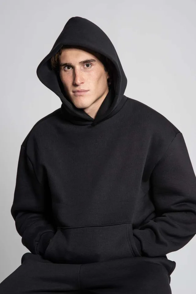 Vesti Boxy - soft kapucnis pulóver (IT889T), modellen